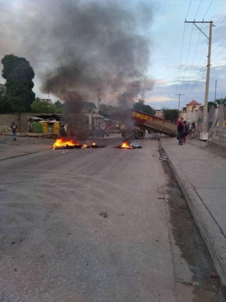 Blocage de l’autoroute de Delmas, au niveau de Delmas 30 - Evelyne Sincère