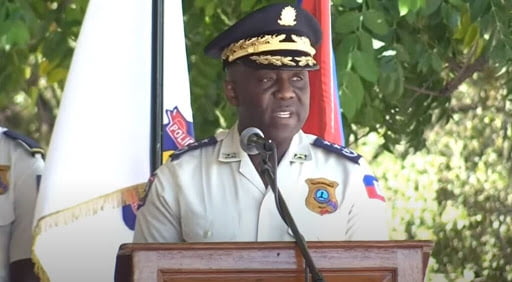 Je serai solidaire à tous mes policiers en ma qualité de commandant en chef de la PNH a déclaré Léon Charles. - Joseph jouthe, Jovenel Moïse, Léon Charles