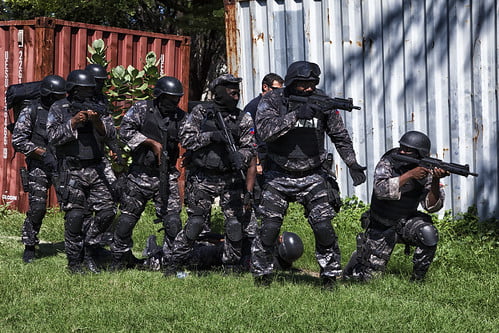 Léon Charles a visité le SWAT-Team - Léon Charles, swat