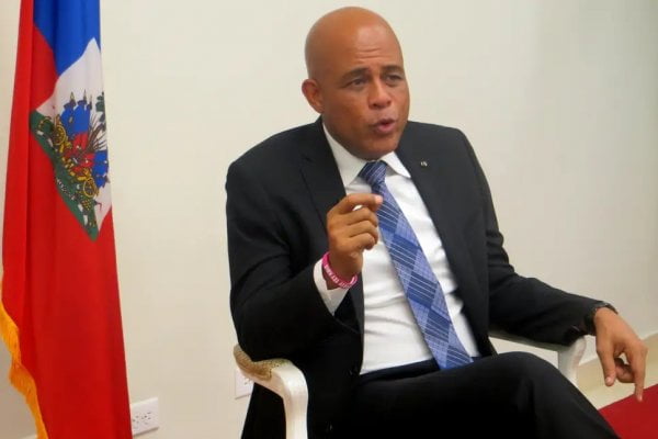 Michel Martelly parle pour la première fois de sa candidature en 2022 et applaudit Jovenel Moïse - Jovenel Moïse, Michel Martelly