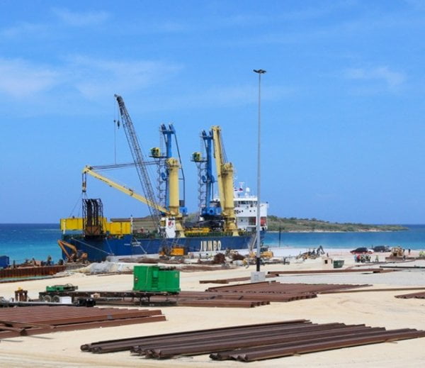 Saisie d'armes au port Lafito : le parquet poursuit l'enquête, Port Lafito applaudit - armes, Haïti, Port Lafito