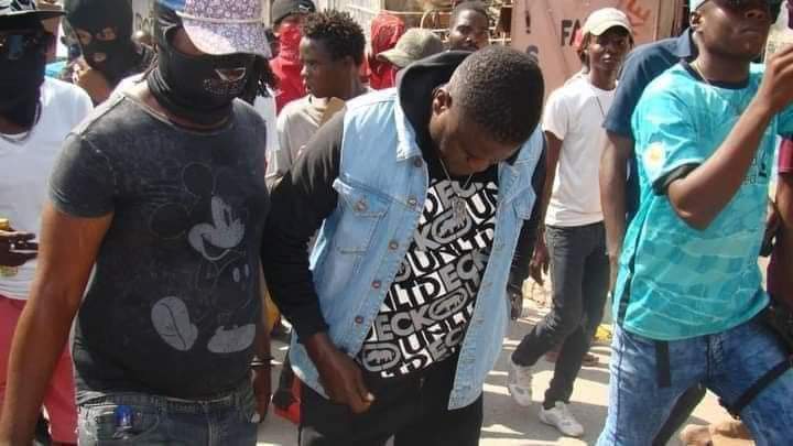 Dans la democratie de Jovenel Moïse, les chefs de gangs manifestent au côté de la Population contre le Kidnapping.  - Barbecue, haiti kidnapping, Kidnapping