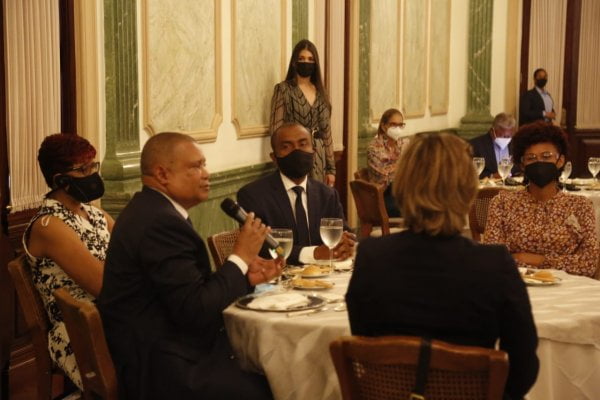 République Dominicaine : Le président Luis Abinader rencontre des journalistes haïtiens - Luis Abinader, République Dominicaine