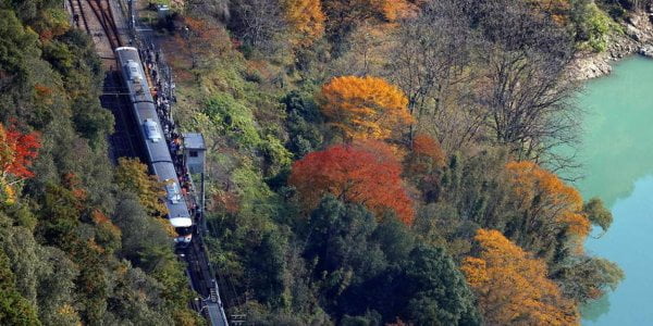 TAÏWAN: Un train déraillé dans un tunnel fait 51 morts - Accident, Taïwan