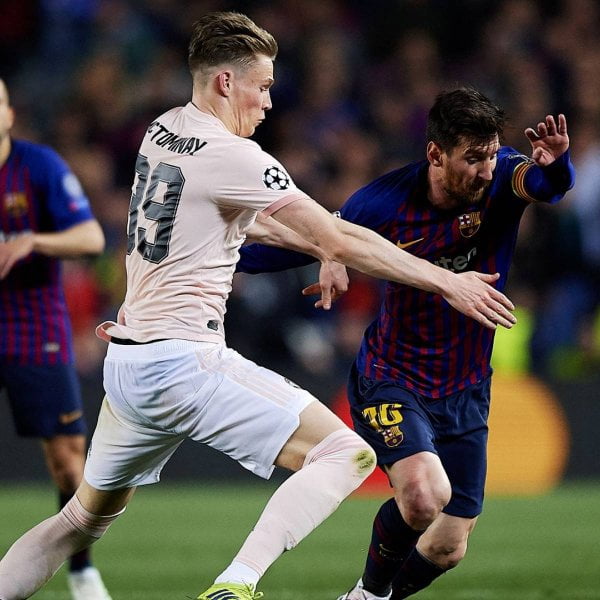 Confus, Lionel Messi refuse de donner son maillot à Scott McTominay - Lionel Messi