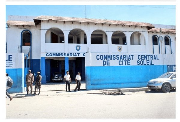 Le commissariat de Cité Soleil occupé par des bandits - Cité soleil, Commissariat, Ti Gabriel