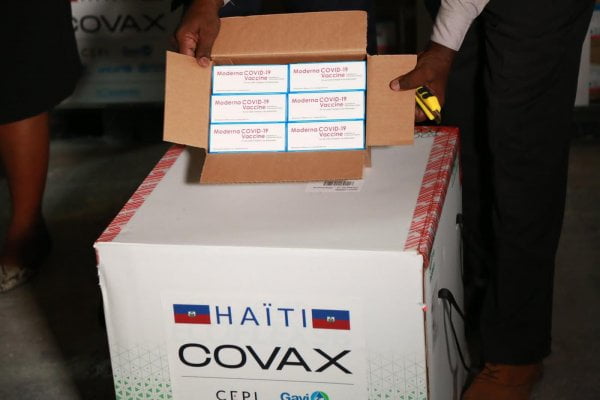 Un lot de 500 000 doses de vaccins anti Covid-19 arrivé en Haïti - Covid-19, Vaccin