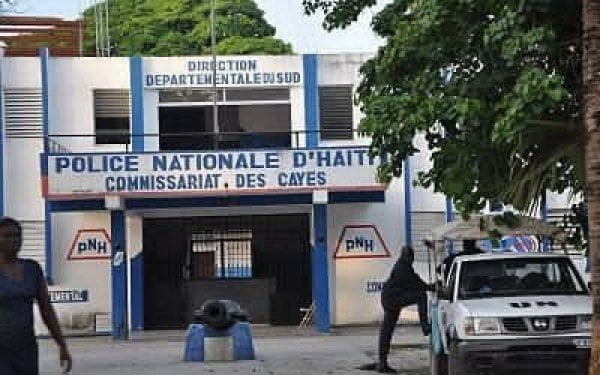 Sud – Séisme du 14 août 2021: 28 prisonniers se sont évadés à la Prison civile des Cayes - Cayes, Prison