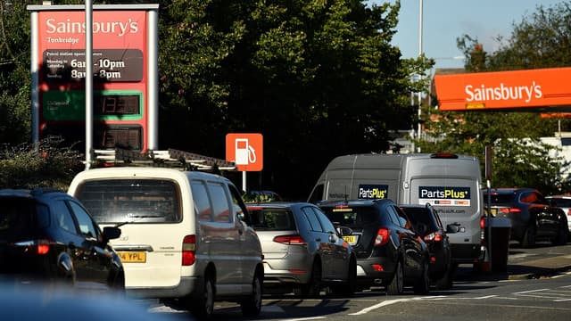 Le Royaume-Uni confronté à une pénurie de carburant grave  - Angleterre, Carburant, pénurie, Royaume-Uni