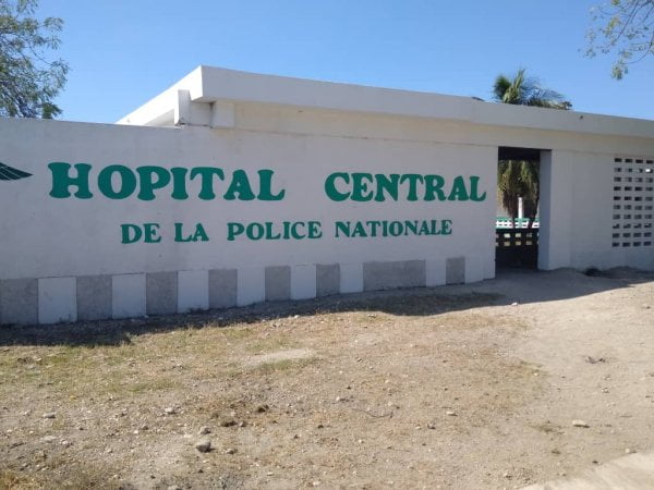 L'hôpital des policiers à Bon-Repos sur le point d'être fermé pour arriérés de salaire - Hôpital central de la Police Nationale d'Haïti