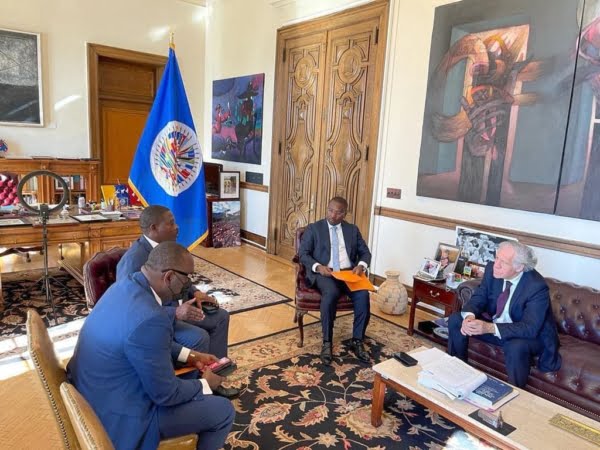 Haïti: Le gouvernement proteste contre la rencontre du SG de l'OEA avec le trio Claude, Rockfeller et Bed-Ford - Bed-Ford Claude, Claude Joseph, Rockfeller Vincent