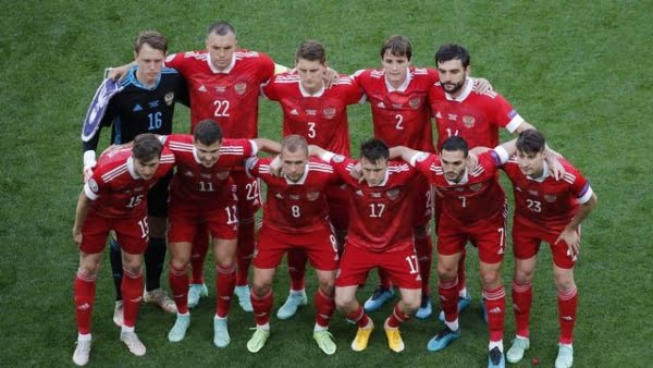 Les clubs et sélections nationales russes suspendus de toutes les compétitions par la FIFA et l'UEFA - Russie, Ukraine