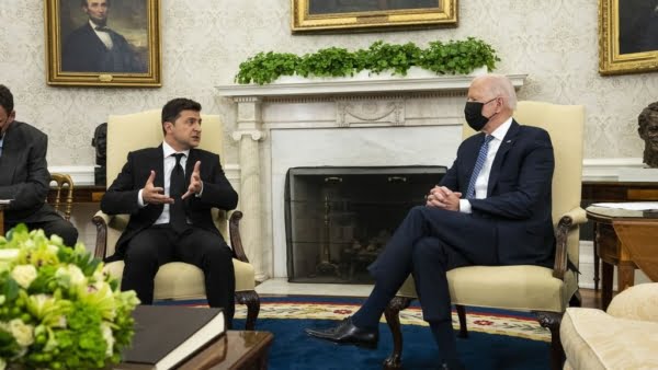 Zelensky à Biden : « Nous devons arrêter l'agresseur» russe «au plus vite » - Russie, Ukraine