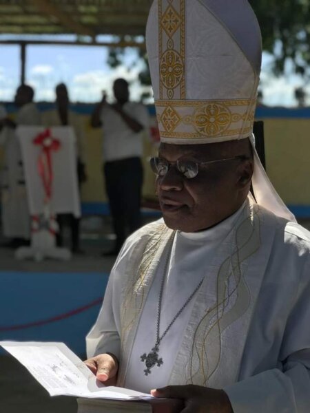 Trafic d'arme à L'Eglise Épiscopale d'Haïti : l'évêque retraité, Mgr Jean Zachée Duracin exige une enquête impartiale - Conférence Épiscopale d'Haïti, Église protestante