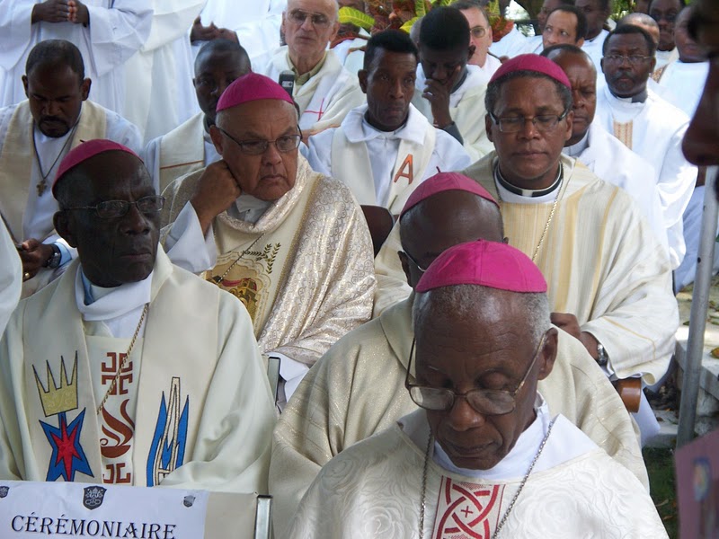 Solidarité sans représentation : Les Évêques Catholiques d'Haïti refusent le mandat politique - Religion