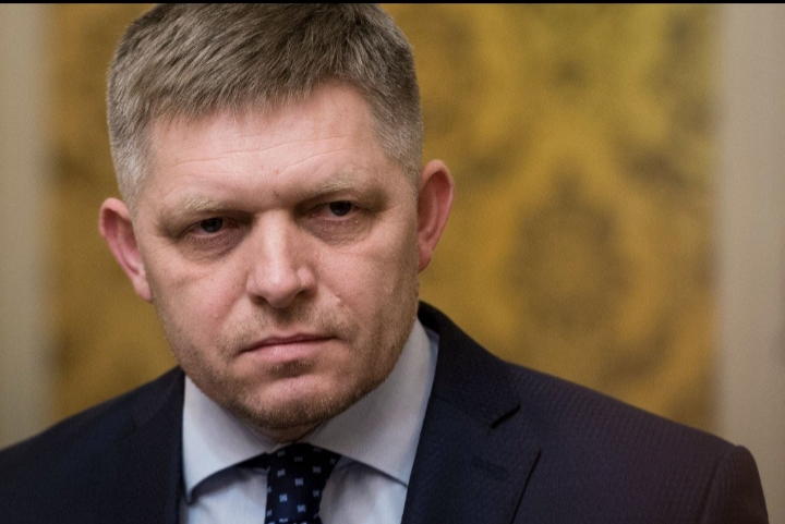 Le Premier ministre slovaque, Robert Fico, gravement blessé par balle après une réunion de cabinet -