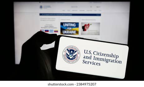 USA : l’USCIS annonce de nouveaux frais pour les bénéficiaires du programme - I-140