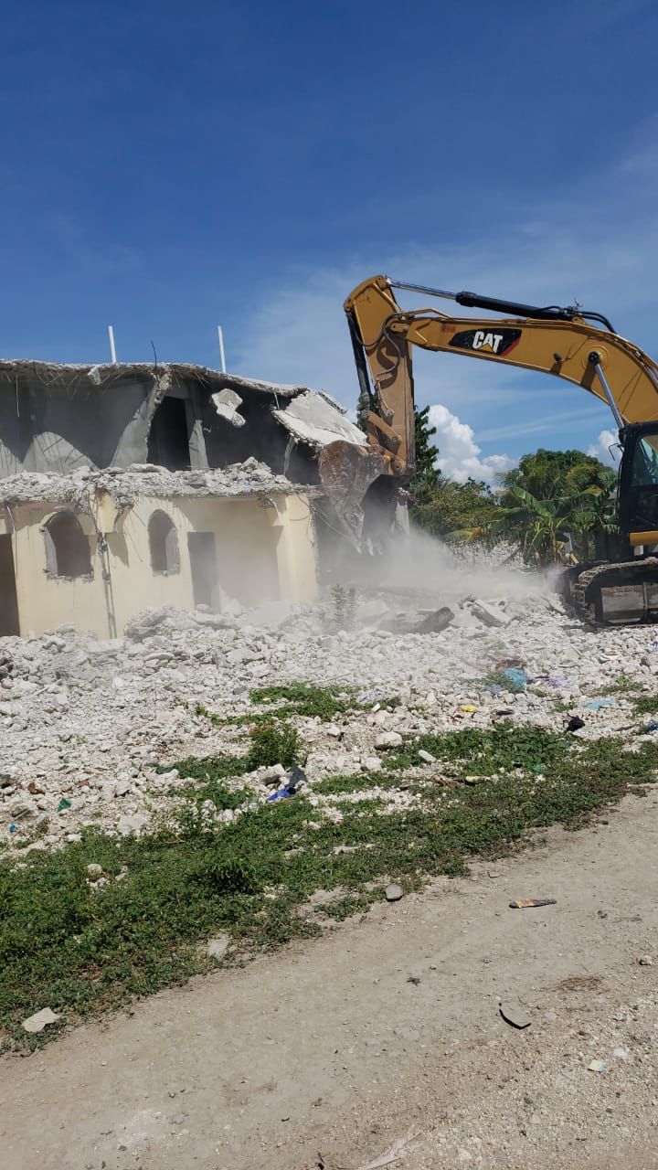 Haïti/ sécurité  : plus de 330 bâtiments voués à la démolition - Blessé